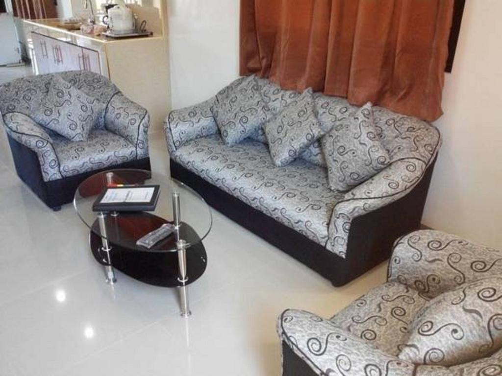 Rullan Apartelle Anda  Стая снимка
